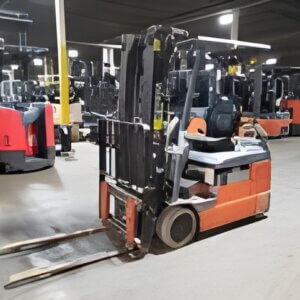 2017 Toyota 8FBE15U - 3 Wheel Electric Forklift