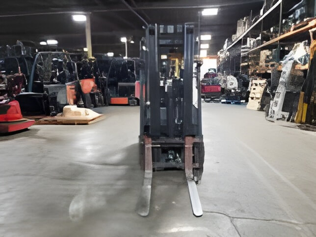 2017 Toyota 8FBE15U - 3 Wheel Electric Forklift - Image 2