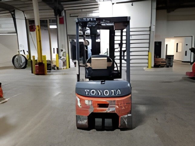 2017 Toyota 8FBE15U - 3 Wheel Electric Forklift - Image 4