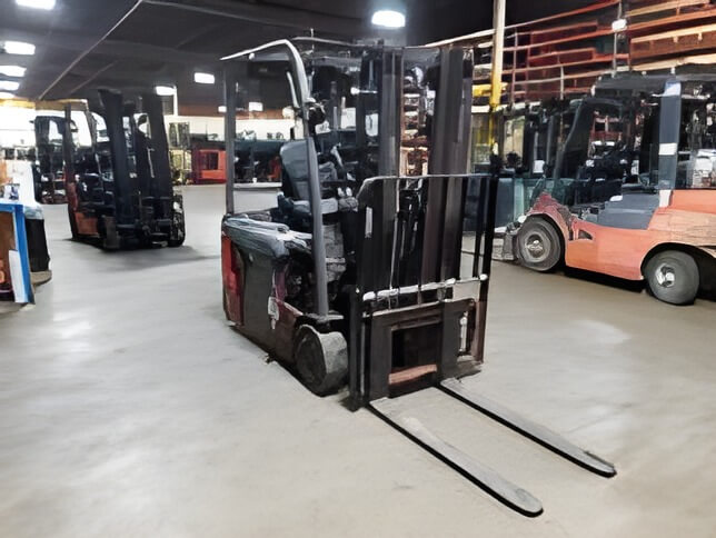 2017 Toyota 8FBEH18U - 3 Wheel Electric Forklift