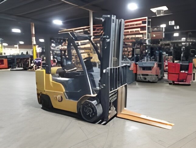2020 Caterpillar 2C8000-SWB - Cushion Propane Forklift - Image 3