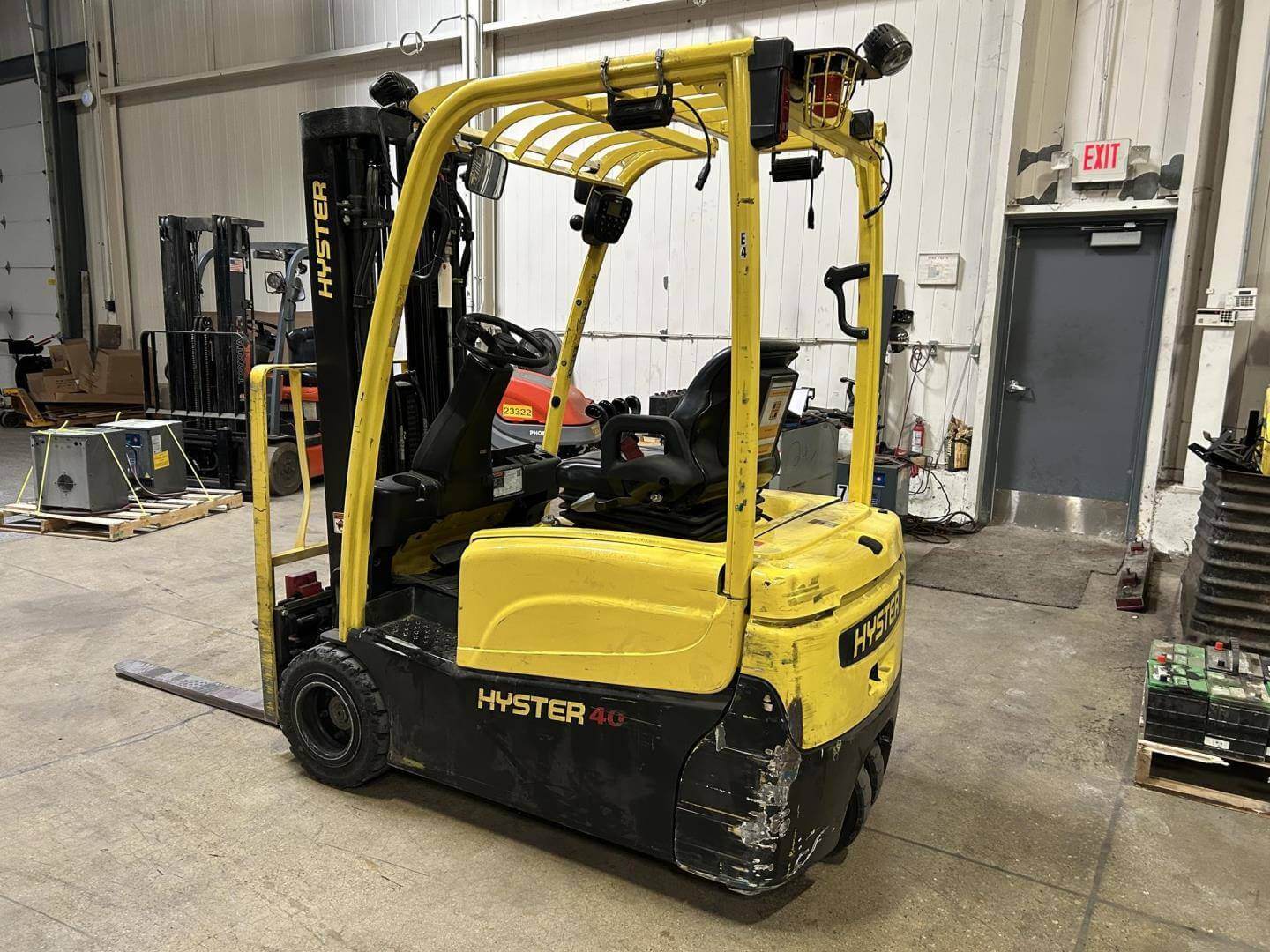 2020 Hyster J40XNT - 3 Wheel Electric Forklift - Image 4