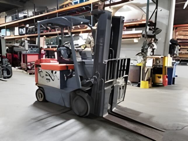 2020 Toyota 7FBCU35 - 4 Wheel Electric Sit-Down Forklift - Image 3