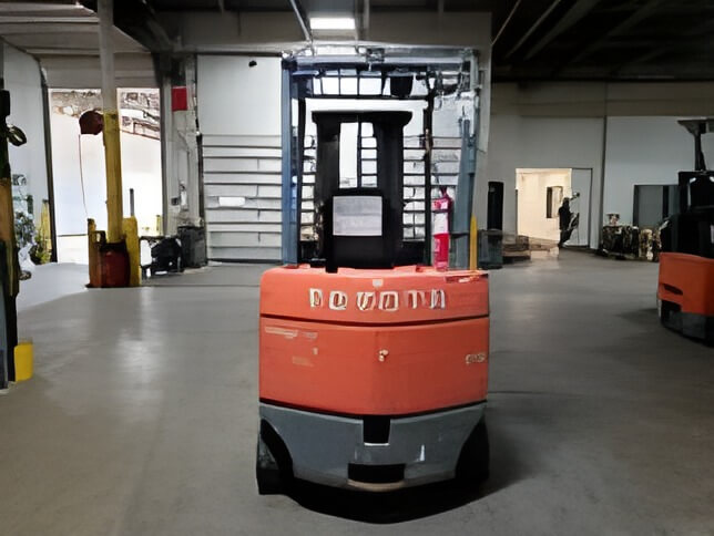 2020 Toyota 7FBCU35 - 4 Wheel Electric Sit-Down Forklift - Image 4