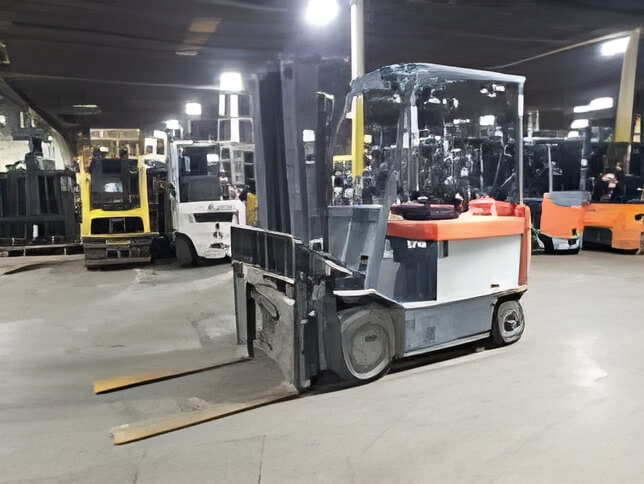 2020 Toyota 7FBCU35 - 4 Wheel Electric Sit-Down Forklift