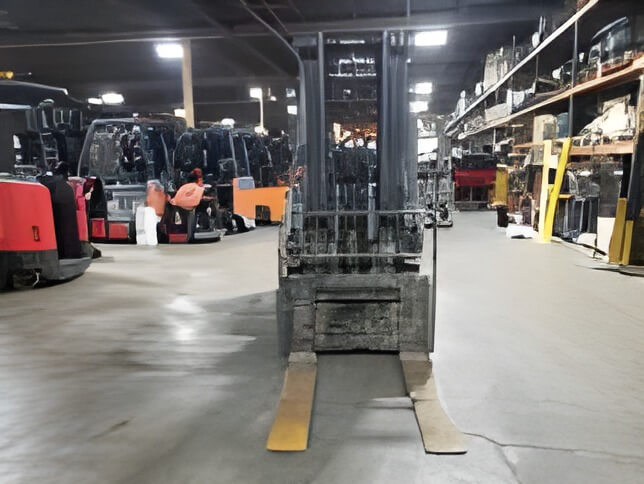 2020 Toyota 7FBCU35 - 4 Wheel Electric Sit-Down Forklift - Image 2