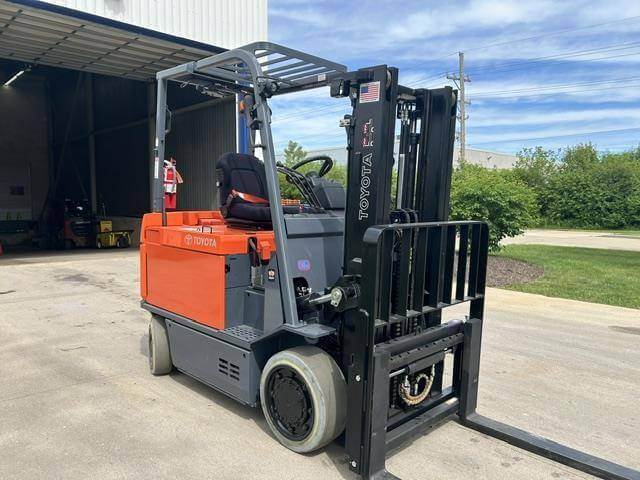 2021 Toyota 7FBCU35 - 4 Wheel Electric Forklift - Image 3