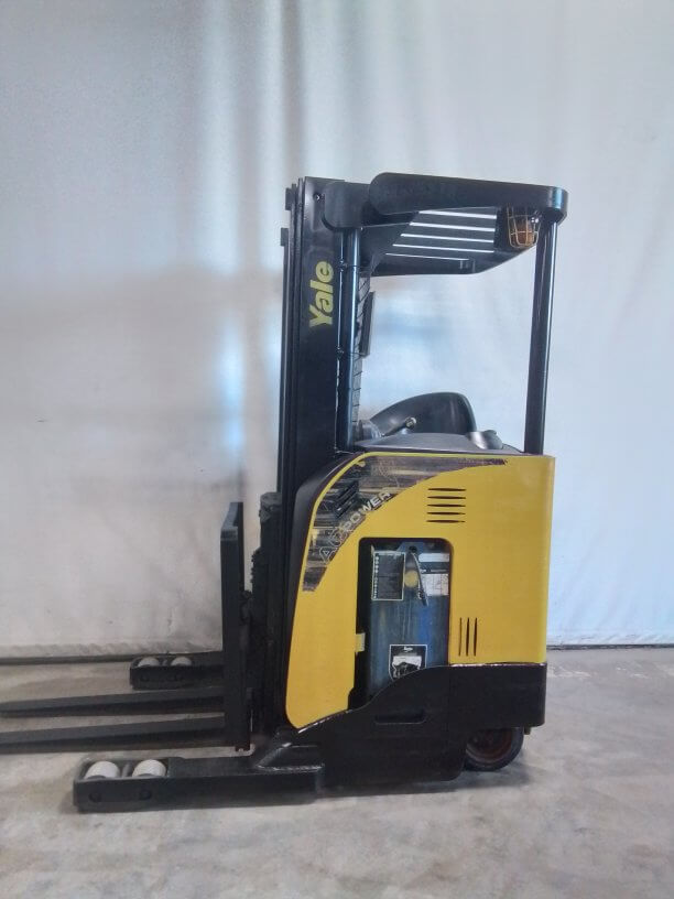 2015 Yale NR040DBNS24TE091 - Narrow-Aisle Reach Truck