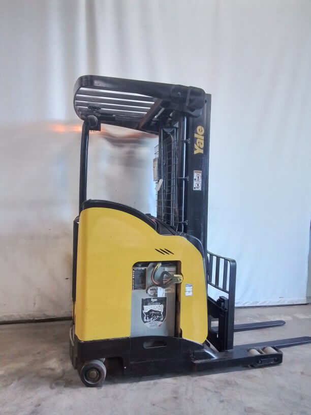 2018 Yale NR045EB - Narrow-Aisle Reach Truck - Image 4