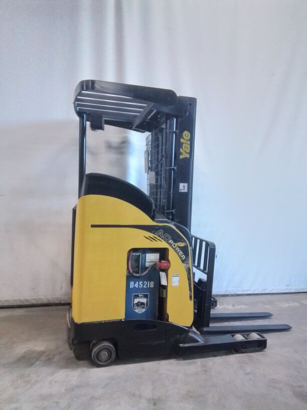 2015 Yale NR040DBNS24TE091 - Narrow-Aisle Reach Truck - Image 4