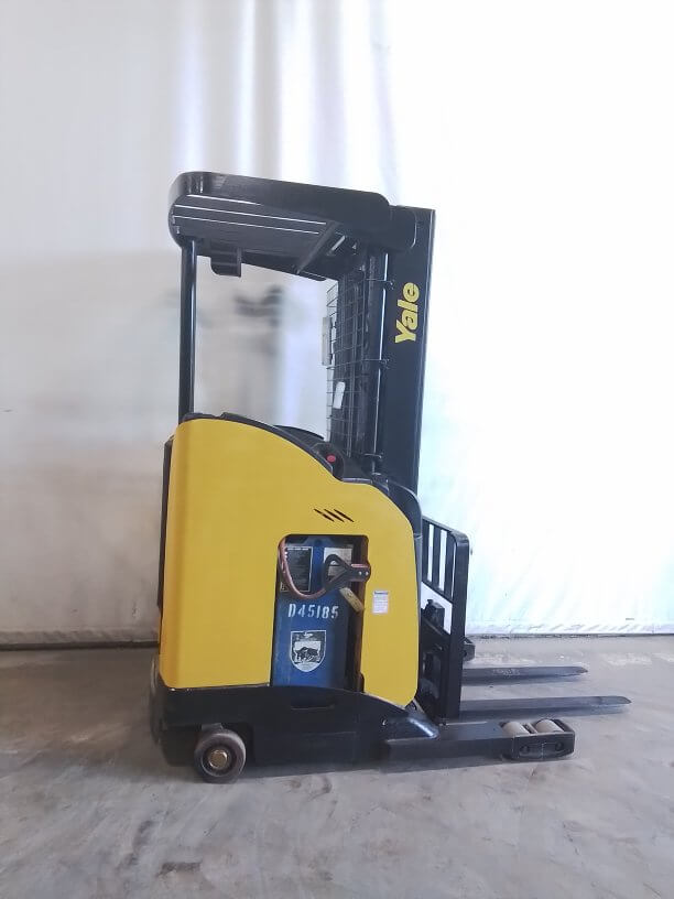 2015 Yale NR040DBNS24TE091 - Narrow Aisle Reach Truck - Image 4
