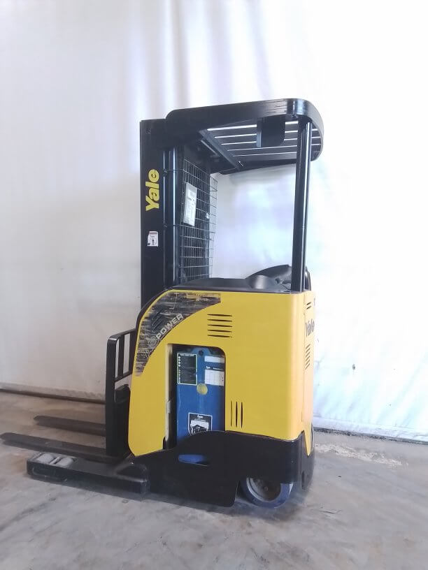 2015 Yale NR040DBNS24TE091 - Narrow Aisle Reach Truck - Image 5