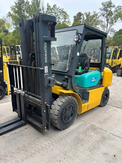 2010 Komatsu FD40ZT-7 Pneumatic Diesel Forklift - Image 2