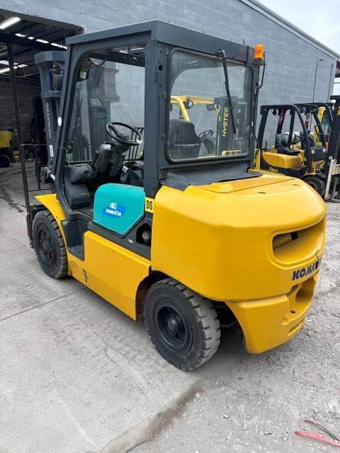 2010 Komatsu FD40ZT-7 Pneumatic Diesel Forklift - Image 4