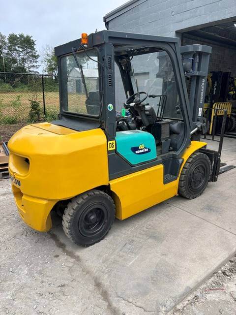 2010 Komatsu FD40ZT-7 Pneumatic Diesel Forklift - Image 5
