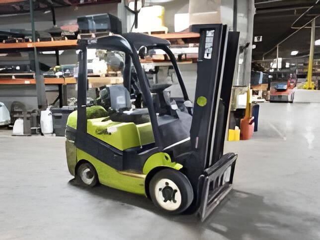 2014 Clark C30CL - Cushion Propane Forklift - Image 3
