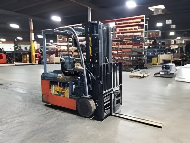 2017 Toyota 8FBE20U - 3 Wheel Electric Forklift