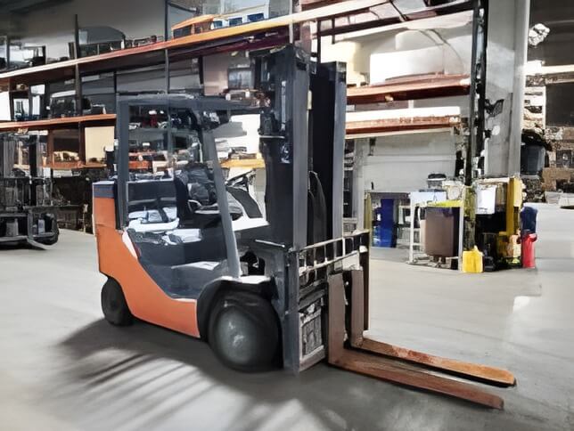 2020 Toyota 8FGC35U-BCS - Cushion Propane Forklift - Image 3