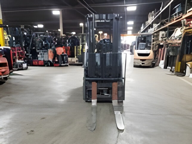 2021 Toyota 8FBCU25 - 4 Wheel Electric Sit-Down Forklift - Image 2