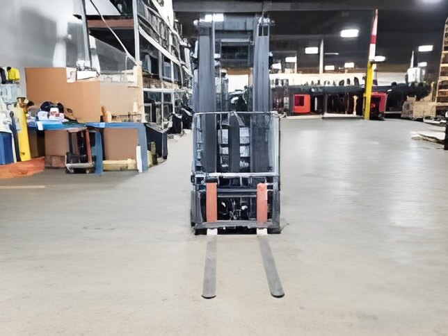 2023 Toyota 50-8FGCU15 - Cushion Propane Forklift - Image 2
