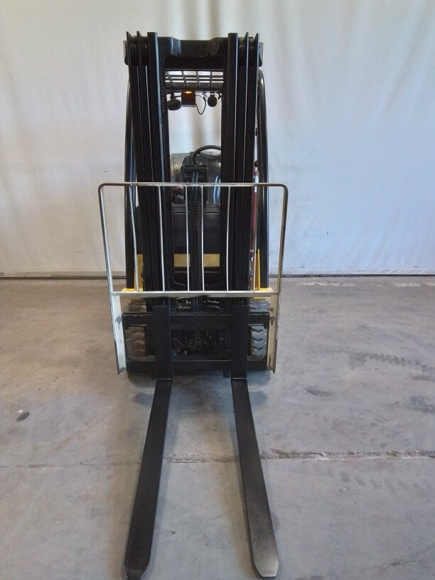 2017 Yale GLC040VX - Cushion Propane Forklift - Image 2