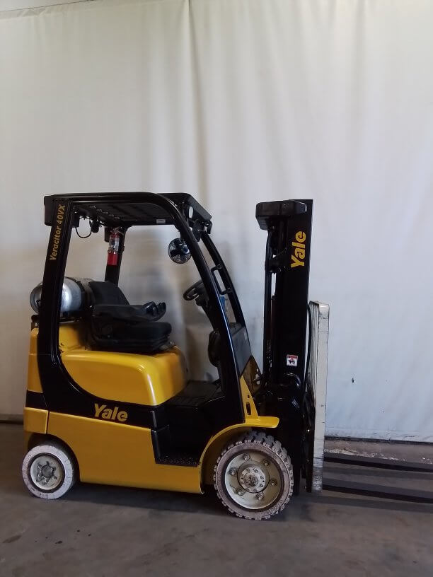 2017 Yale GLC040VX - Cushion Propane Forklift - Image 3