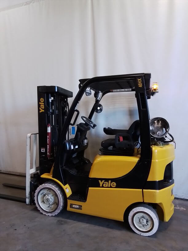 2017 Yale GLC040VX - Cushion Propane Forklift - Image 5