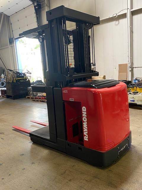 2015 Raymond 540OPC30TT - Narrow Aisle Stand Up Forklift - Image 2