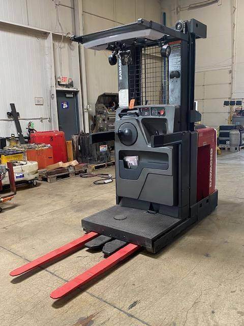 2015 Raymond 540OPC30TT - Narrow Aisle Stand Up Forklift - Image 3