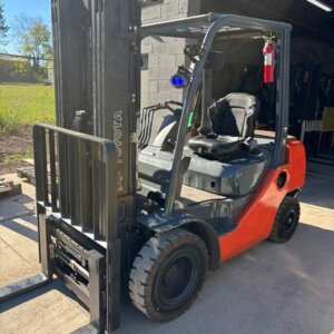 2018 Toyota 8FDU25 - Pneumatic Diesel Forklift