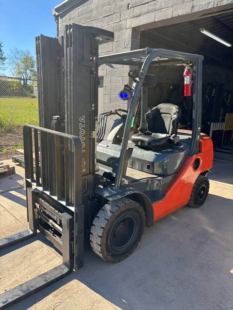 2018 Toyota 8FDU25 - Pneumatic Diesel Forklift