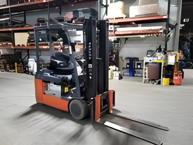 2021 Toyota 8FBE20U - 3 Wheel Electric Forklift - Image 3