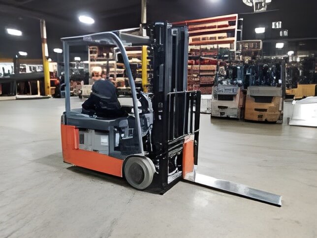 2021 Toyota 8FBE20U - 3 Wheel Electric Forklift - Image 3