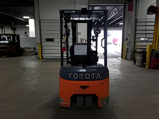 2021 Toyota 8FBE20U - 3 Wheel Electric Forklift - Image 4
