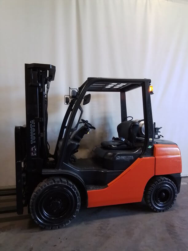 2018 Toyota 8FGU30 - Pneumatic Propane Forklift
