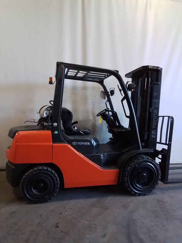 2018 Toyota 8FGU30 - Pneumatic Propane Forklift - Image 4