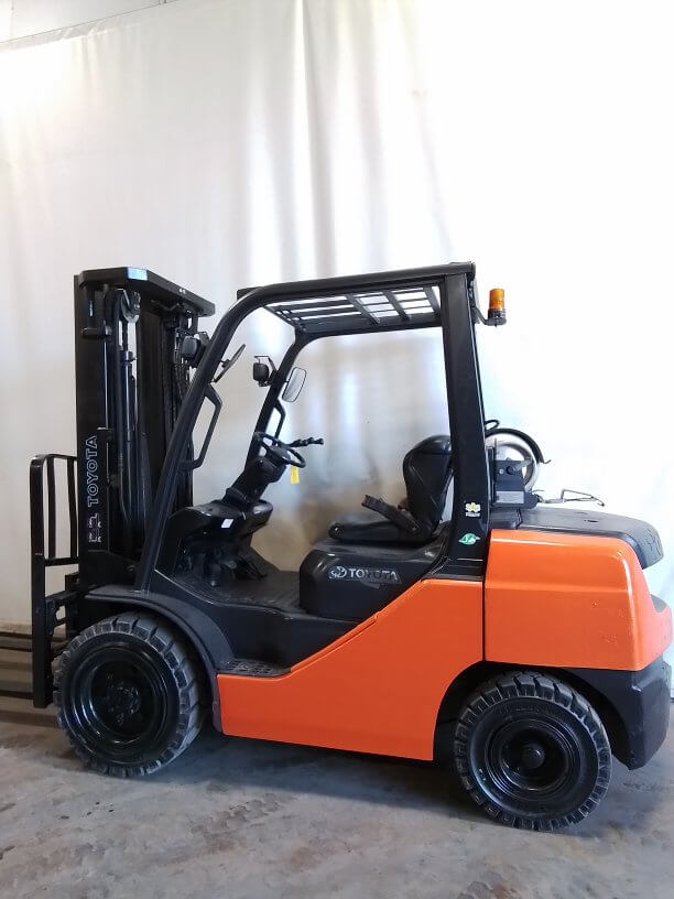 2018 Toyota 8FGU30 - Pneumatic Propane Forklift - Image 5