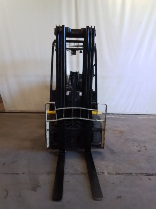 2018 Yale GLP050MX - Cushion Propane Forklift - Image 2